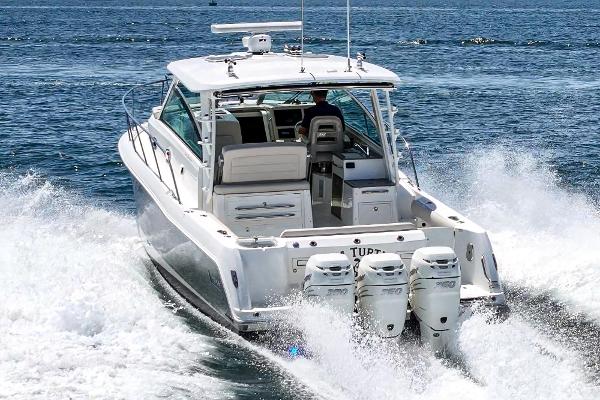 2020 Boston Whaler 345 Conquest - 51