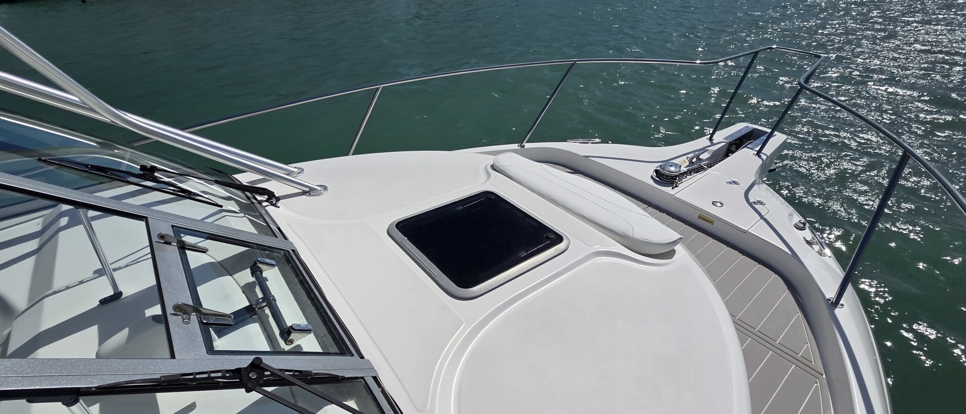 2007 Boston Whaler 305 Conquest - Image 14