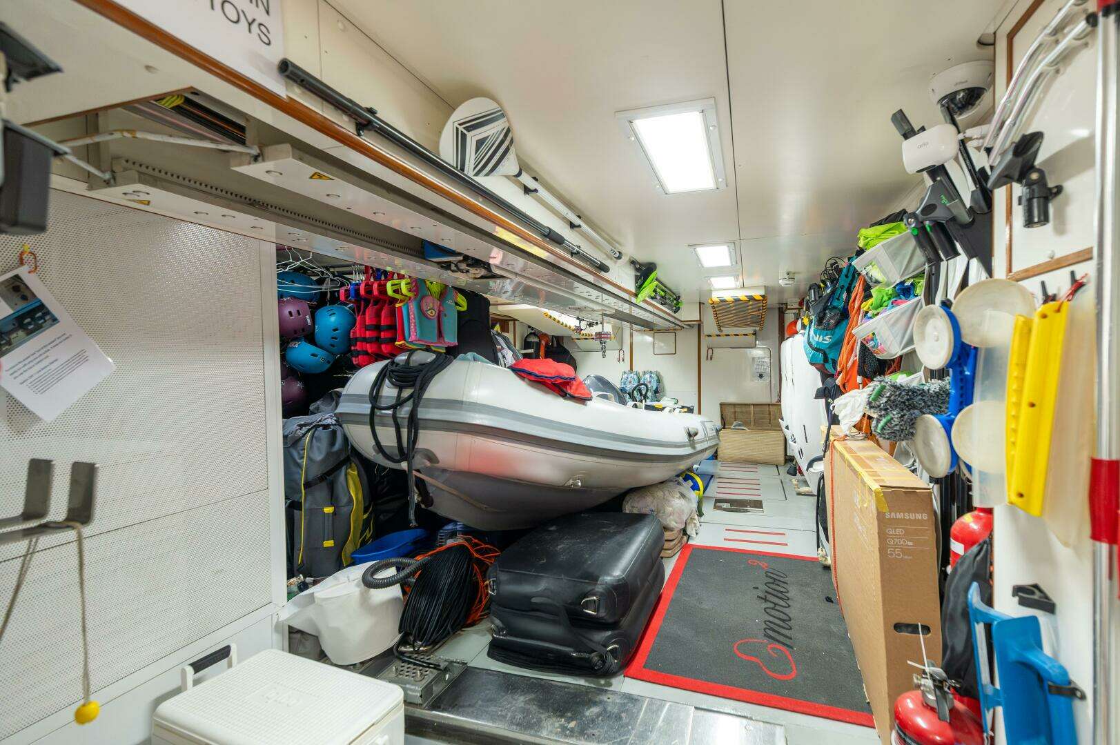 2007 CRN Pilothouse - Image 73
