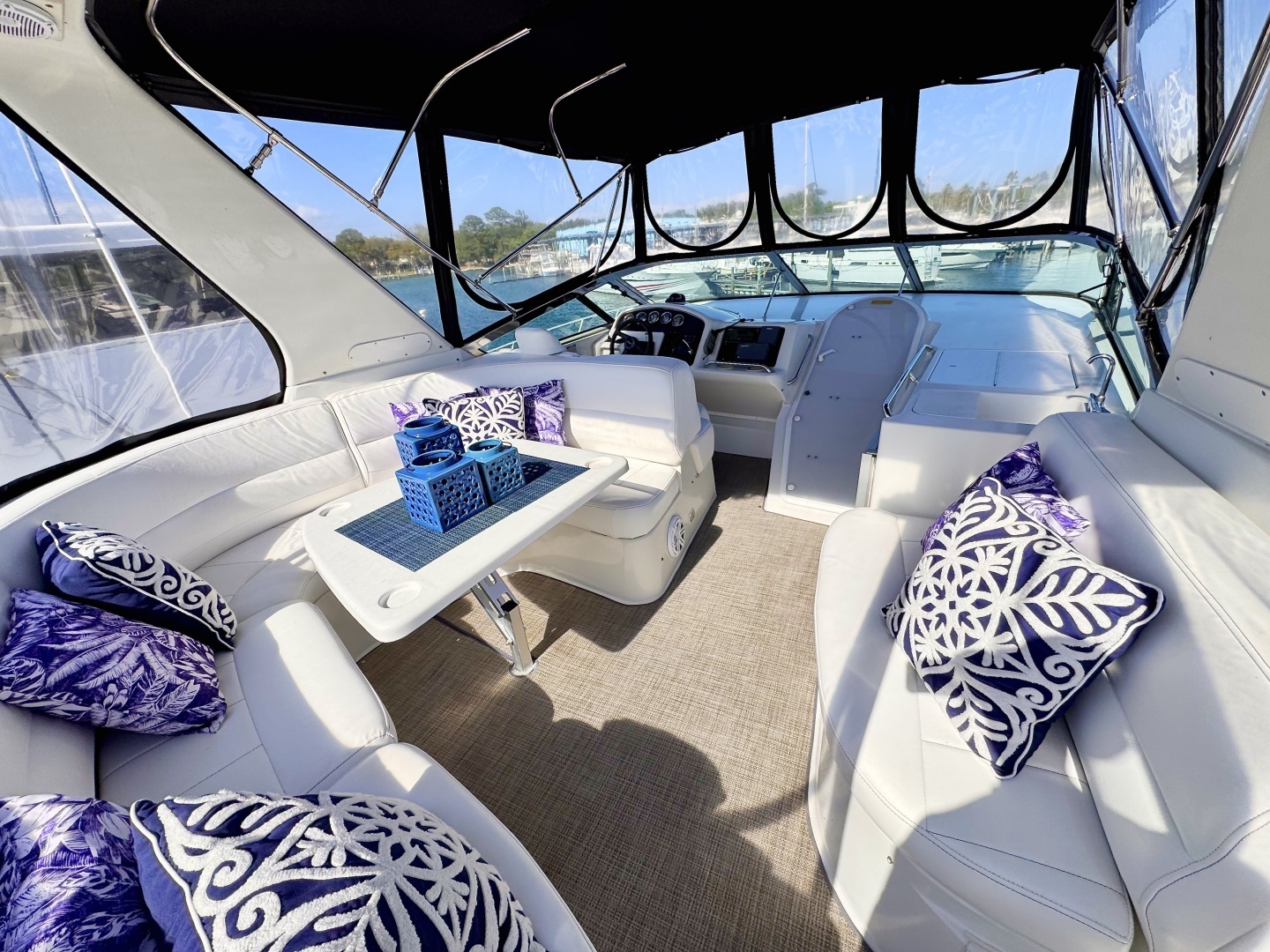 1998 Carver Voyager 530 - Image 3