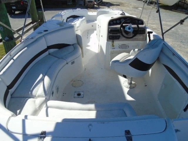 2000 Chaparral Sunesta 232 - 5