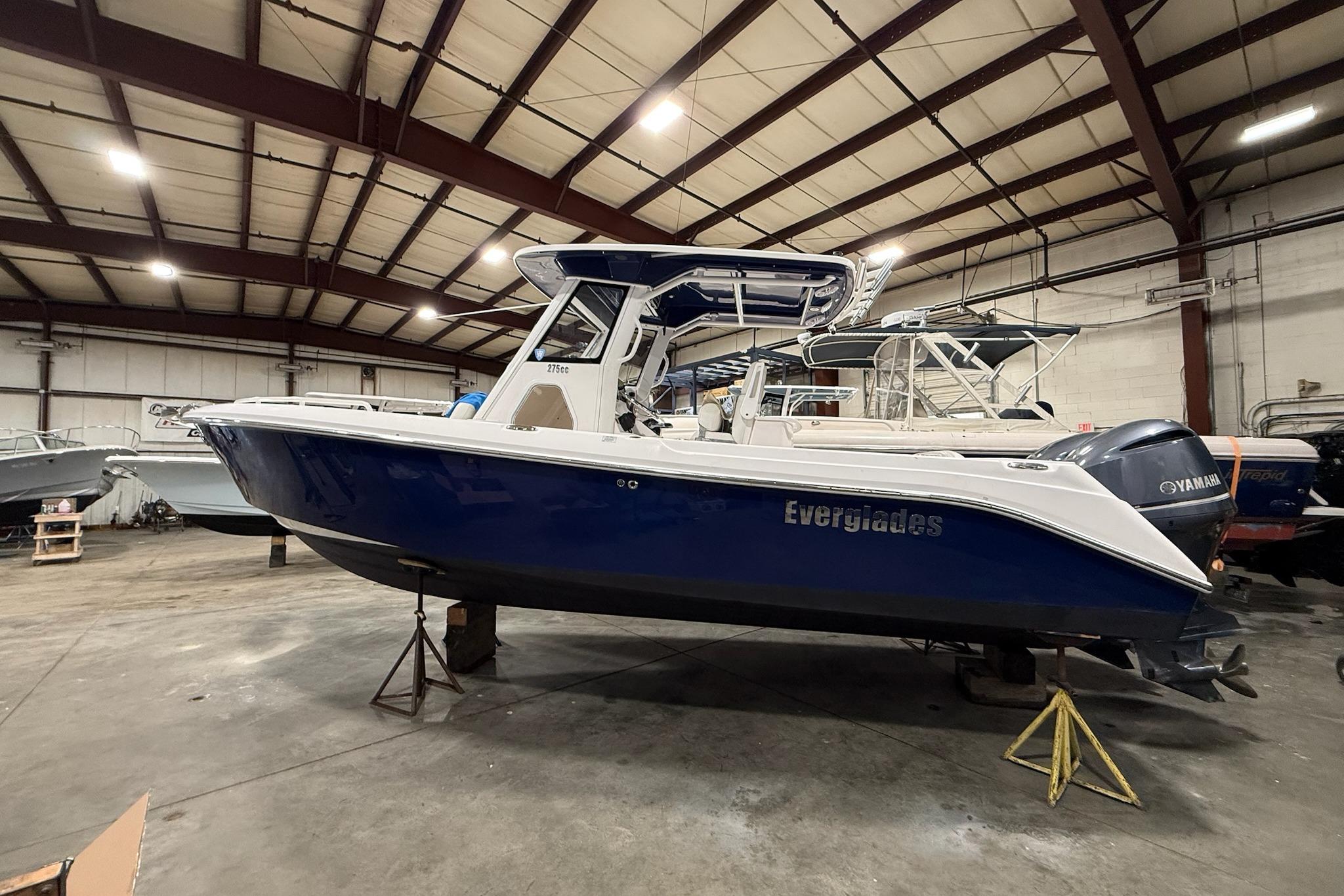 2012 Everglades 275 Center Console