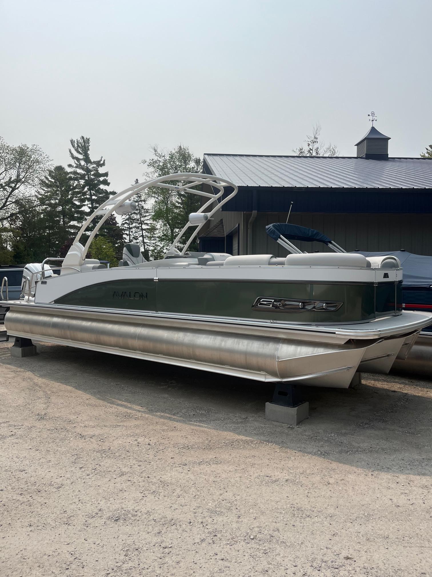 2025 Avalon 2785 Catalina Quad Lounger Shift