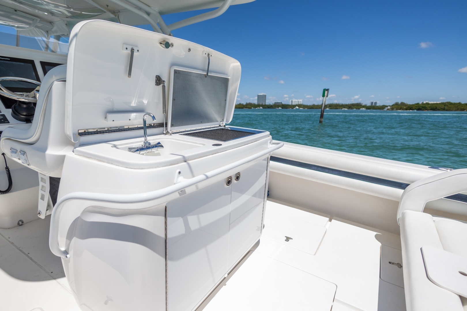 2014 Intrepid 400 Cuddy - Image 28