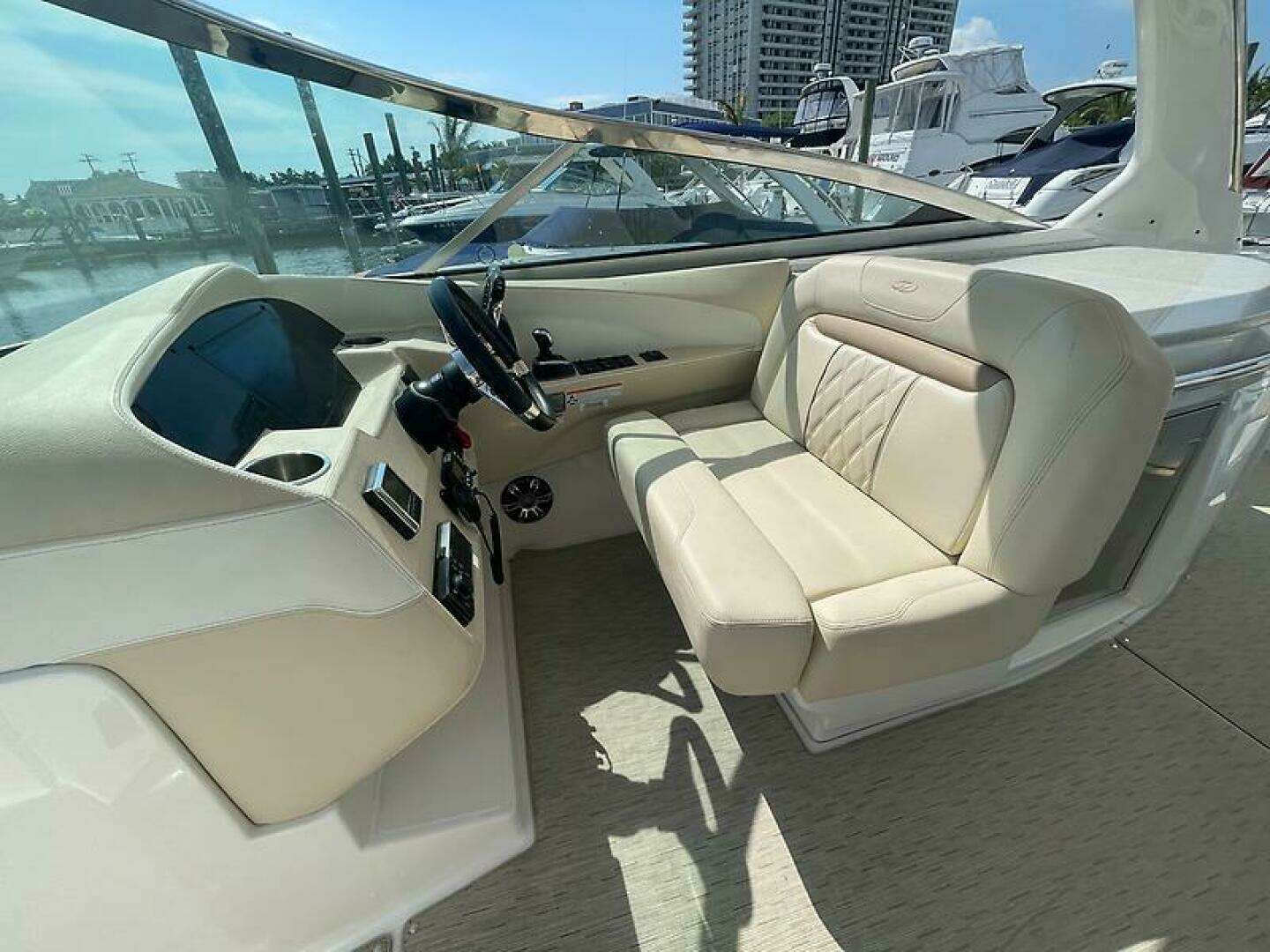 2018 Regal 33 OBX - Image 16
