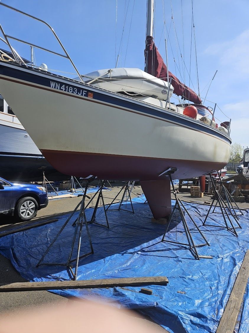 1983 Capital Newport 30 - 2
