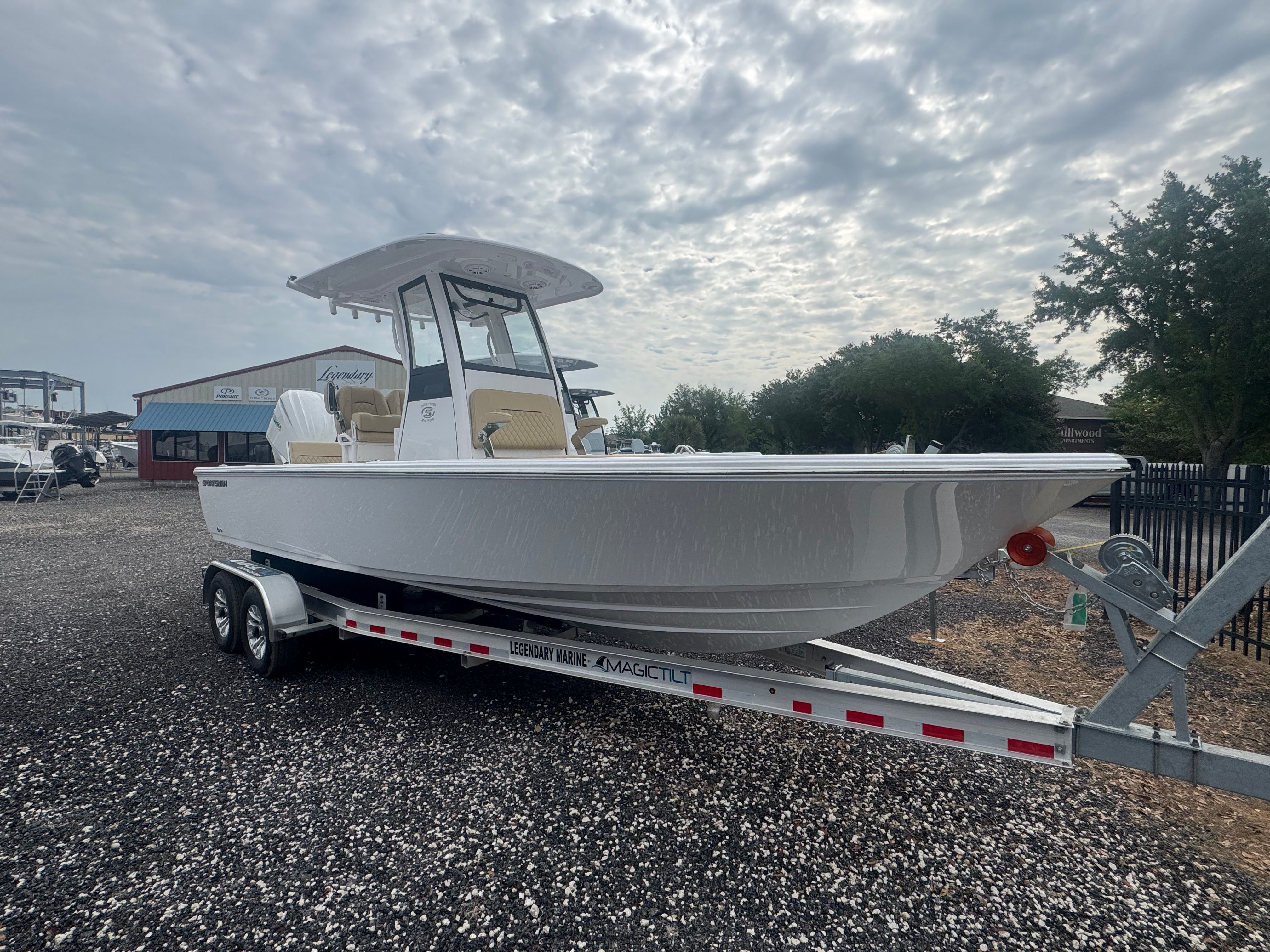 2026 Sportsman Masters 247OE Bay Boat