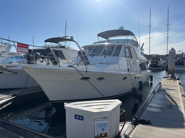 2008 Meridian 490 Pilothouse