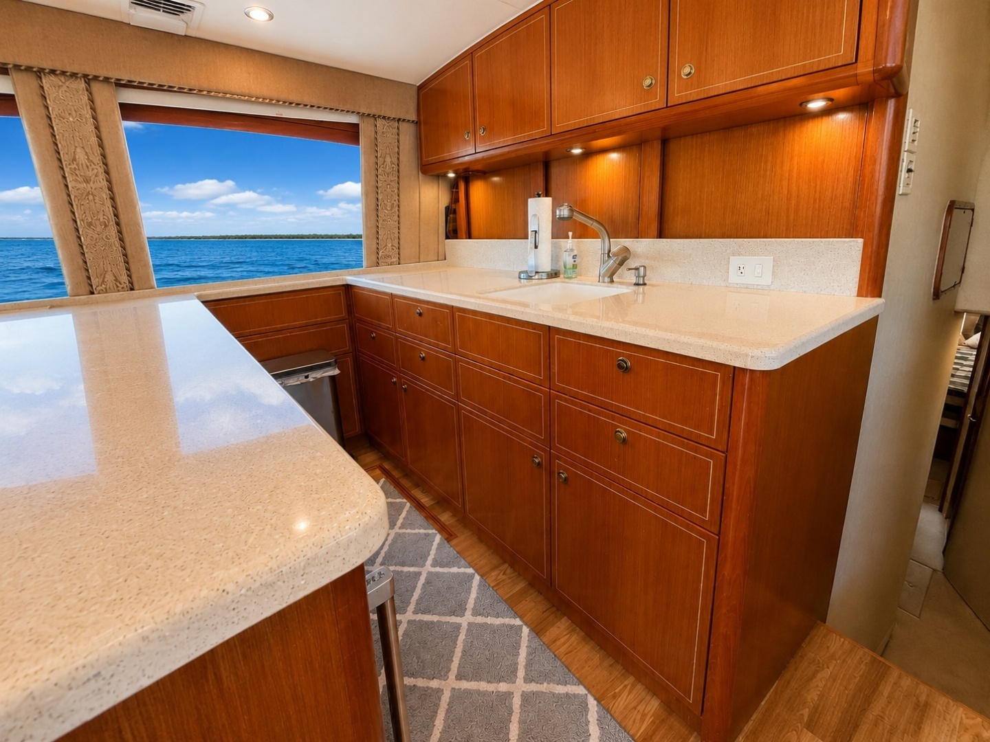 2004 Ocean Yachts 50 Convertible - Image 19