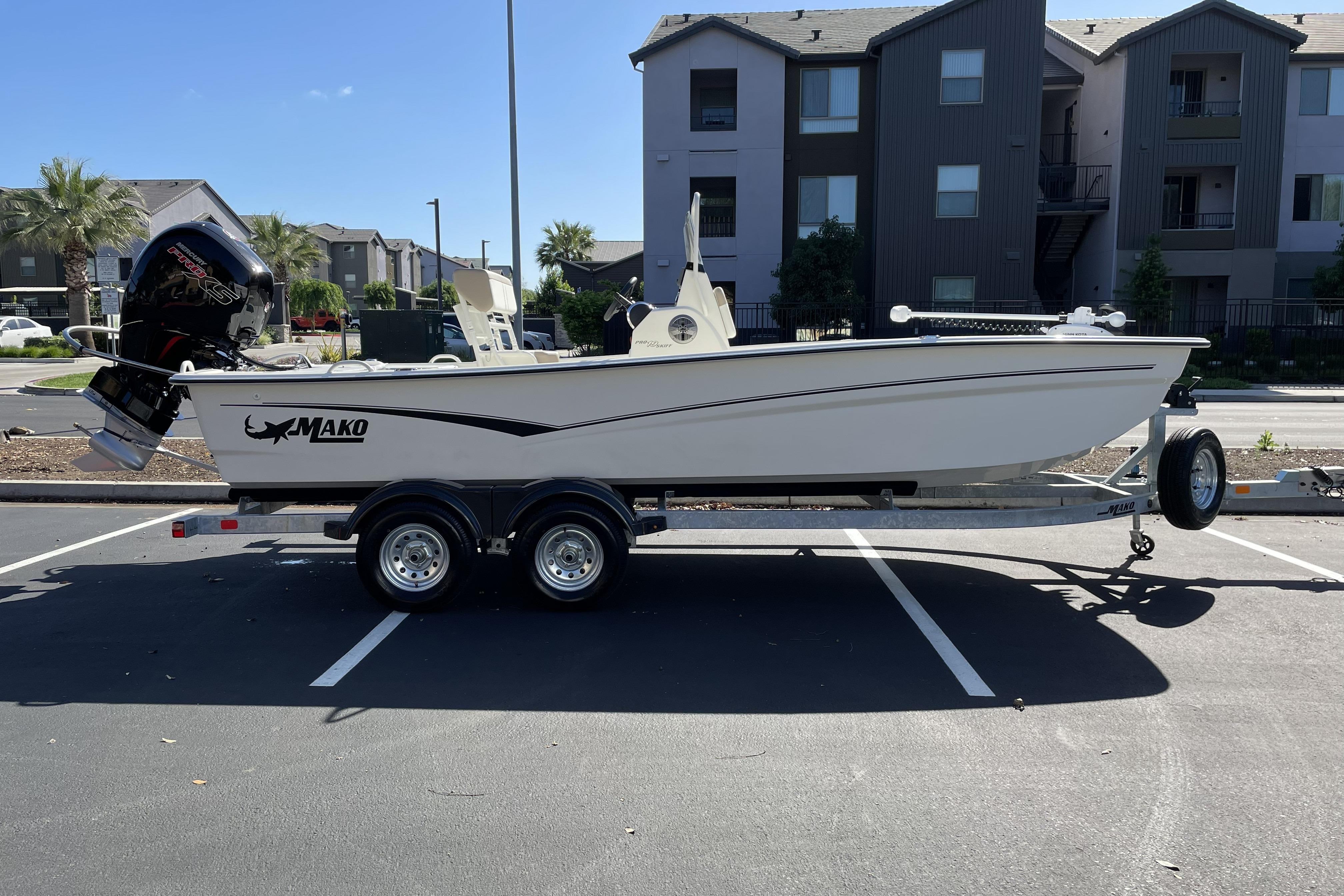 2026 Mako Pro Skiff 19 CC