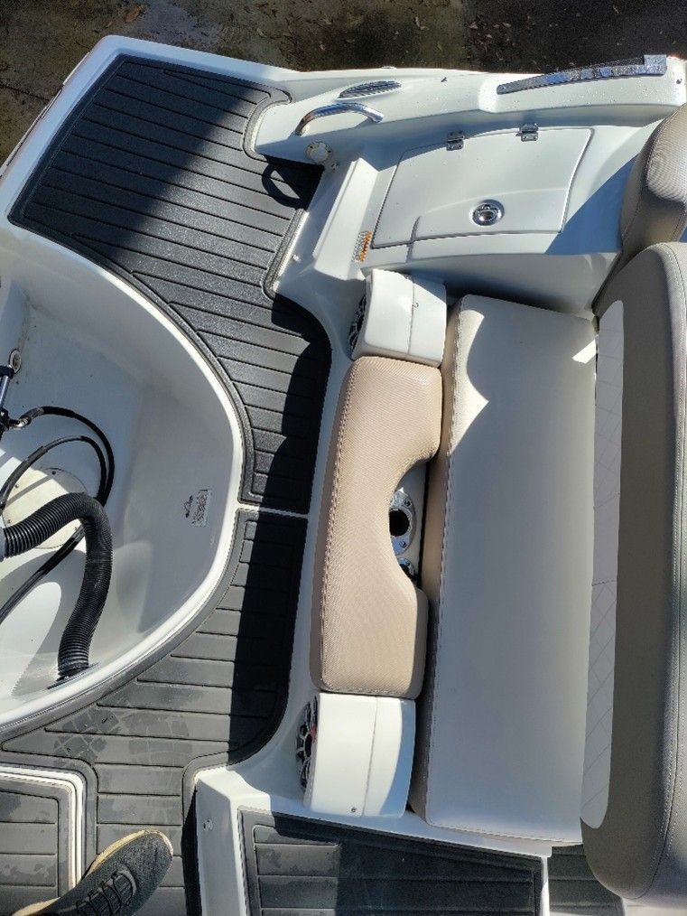 2018 Crownline Eclipse E23 XS - 15