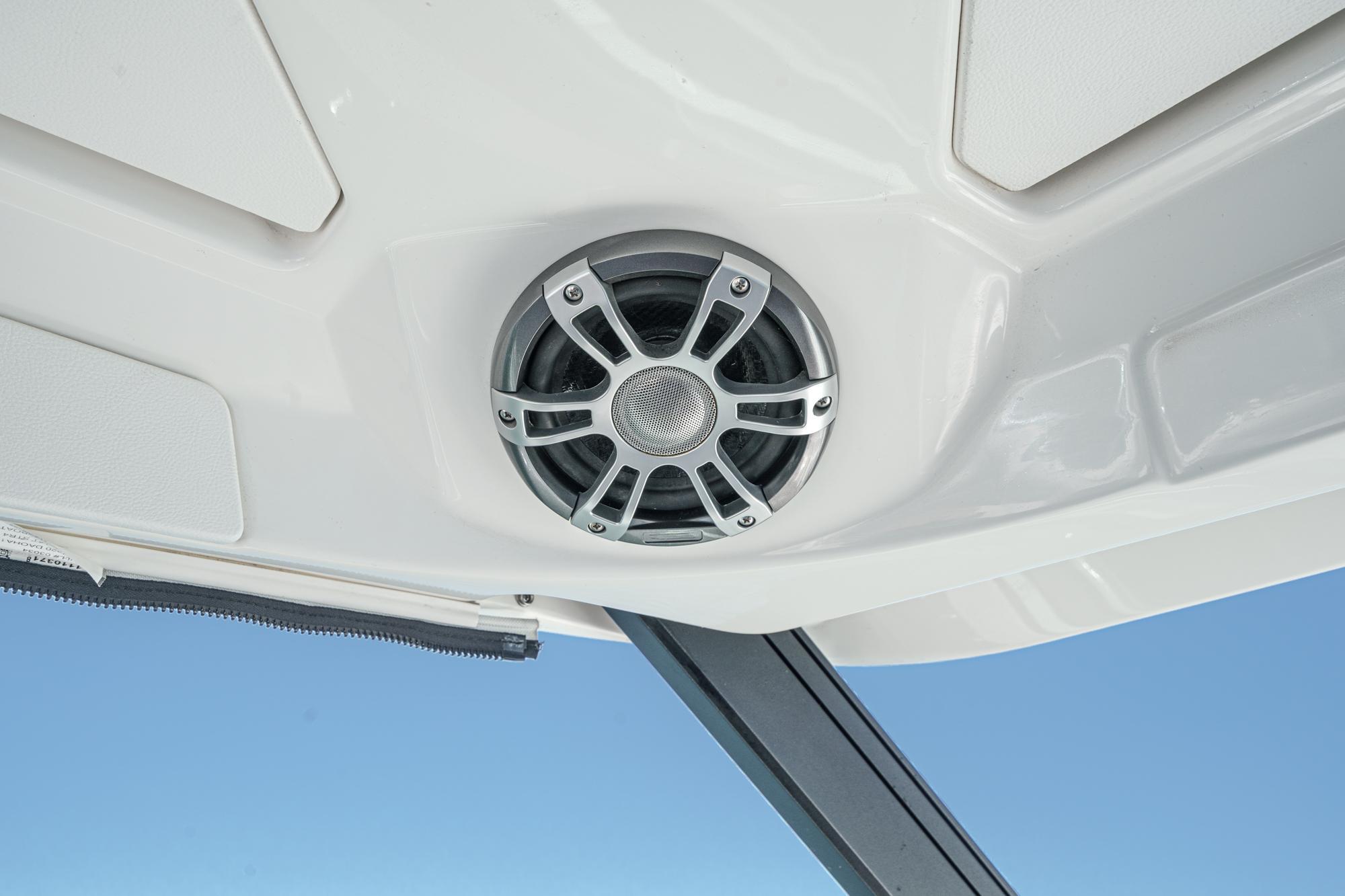 2024 Sea Ray Sundancer 320 Outboard - 22