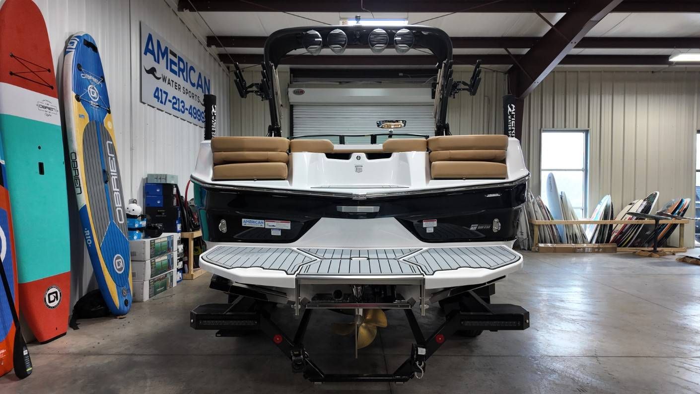 2026 MasterCraft XT22 - 3