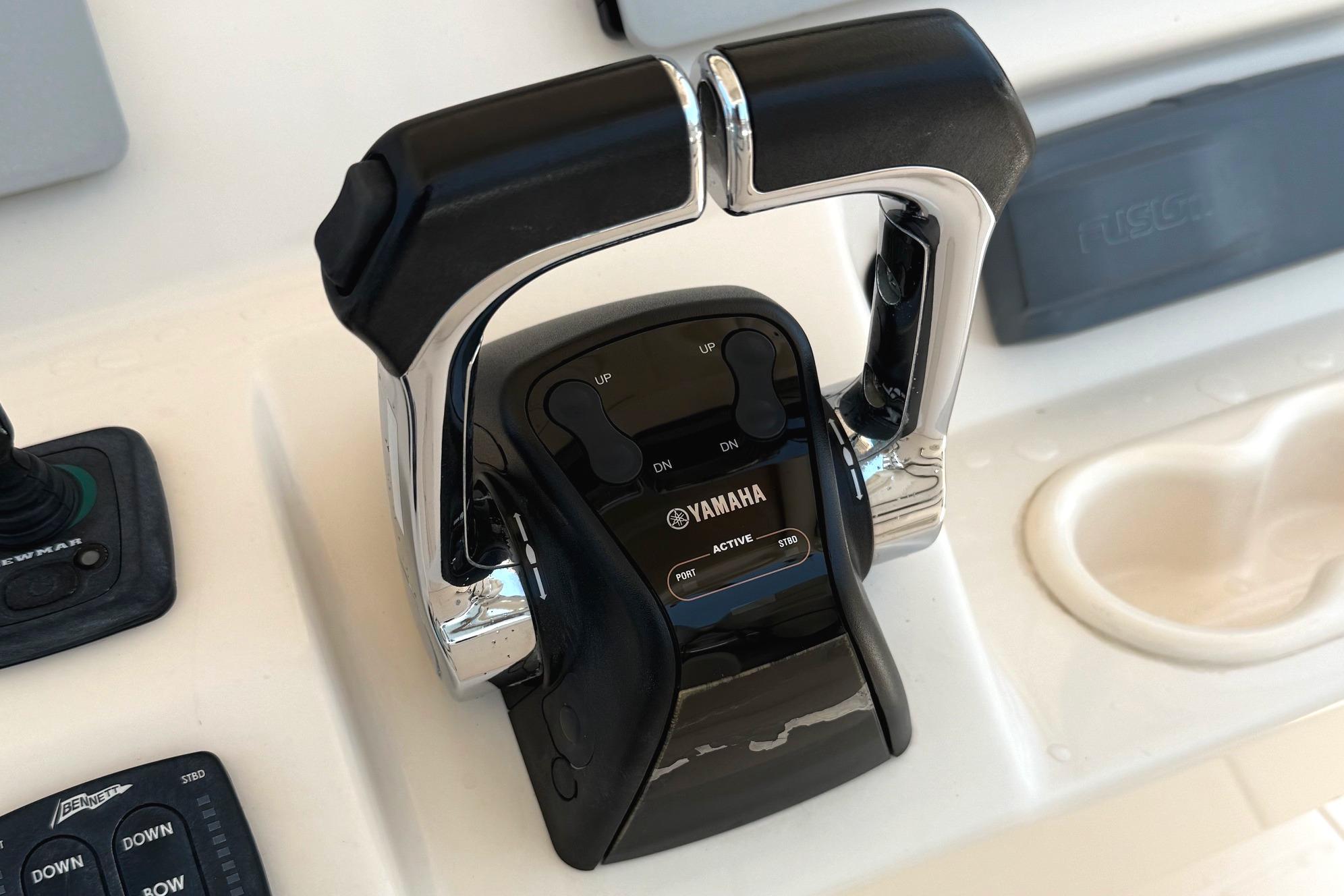 Yamaha throttle control on 2018 Grady-White Canyon 306 boat dashboard.