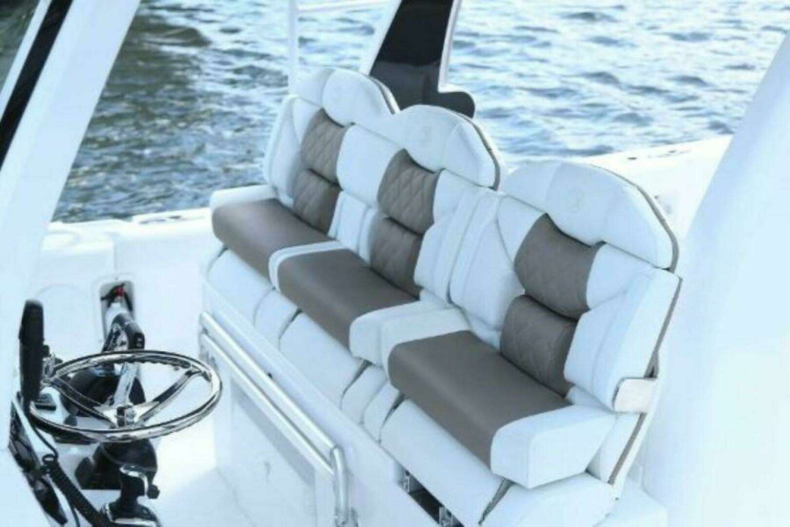 2025 Edgewater 370CC - Image 6