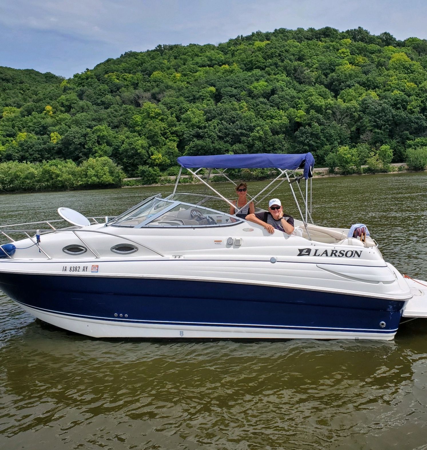 2005 Larson Cabrio 240