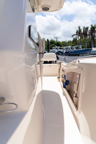 2026 Grady-White 321 Coastal Explorer - 36