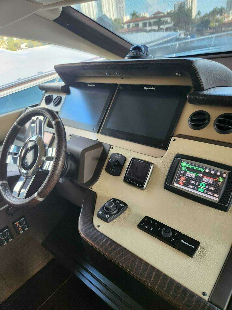 2014 Azimut Flybridge - Image 57