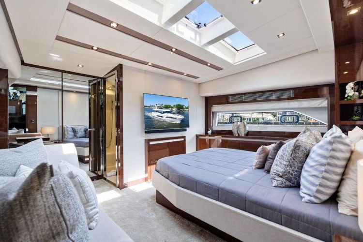 2018 Prestige 680 - Image 53