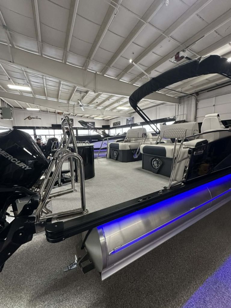 2026 Avalon Catalina Quad Lounger Shift Windshield 2 - 16