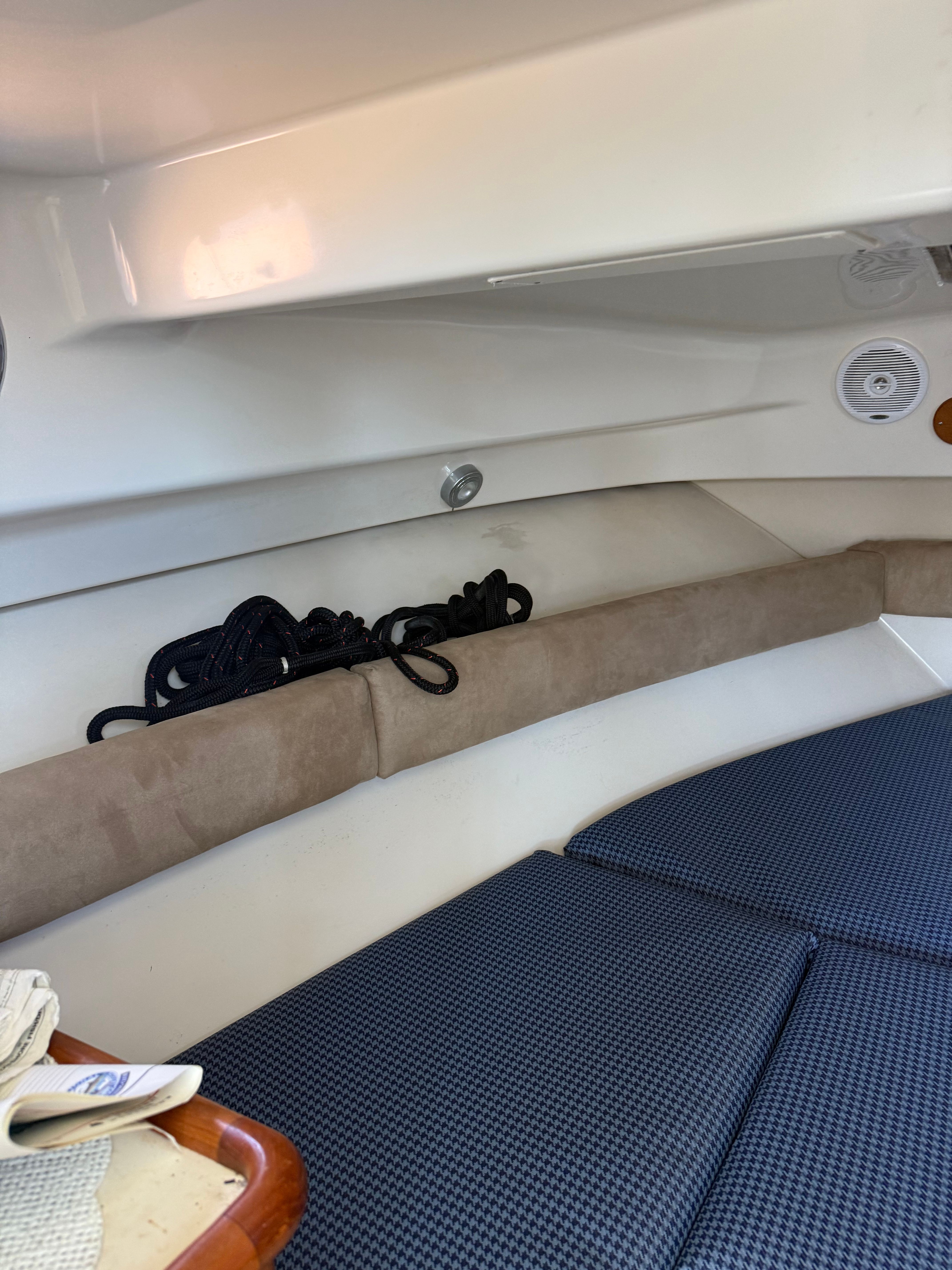 2005 Pursuit 2570 Offshore - 46