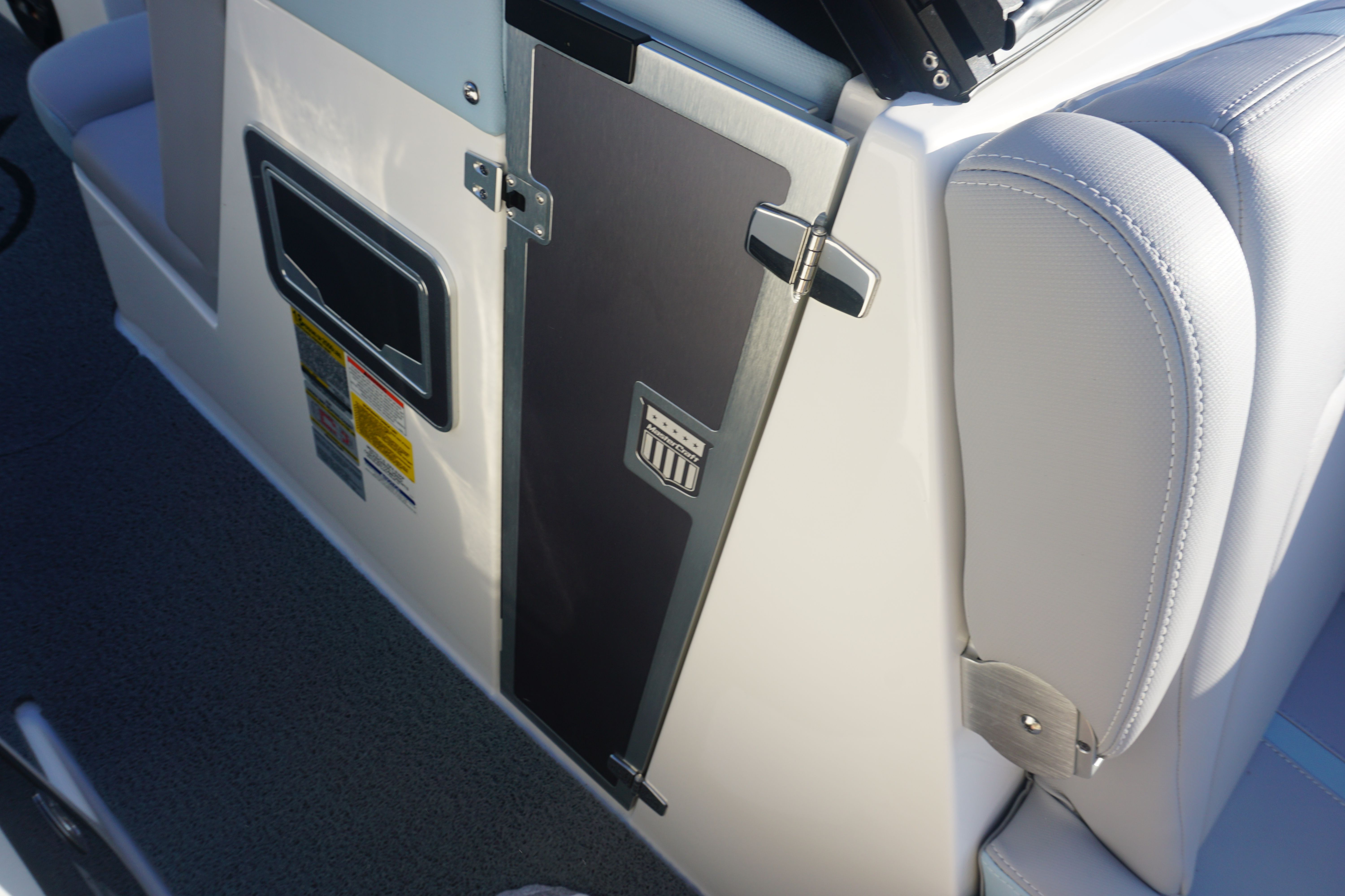 2022 MasterCraft X24 - 29