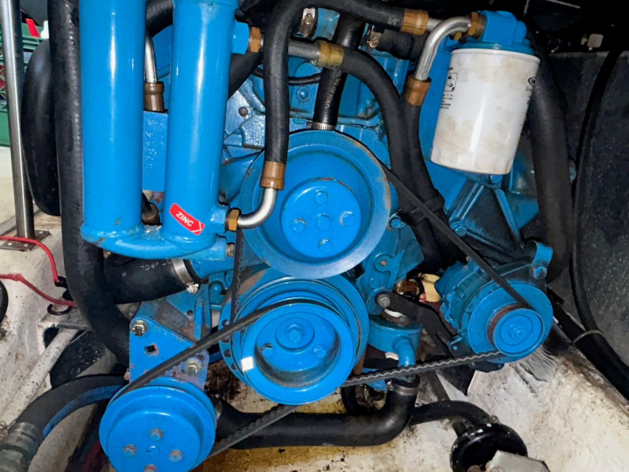 Engine of Carver 356 Aft Cabin Motor Yacht, year 2000.