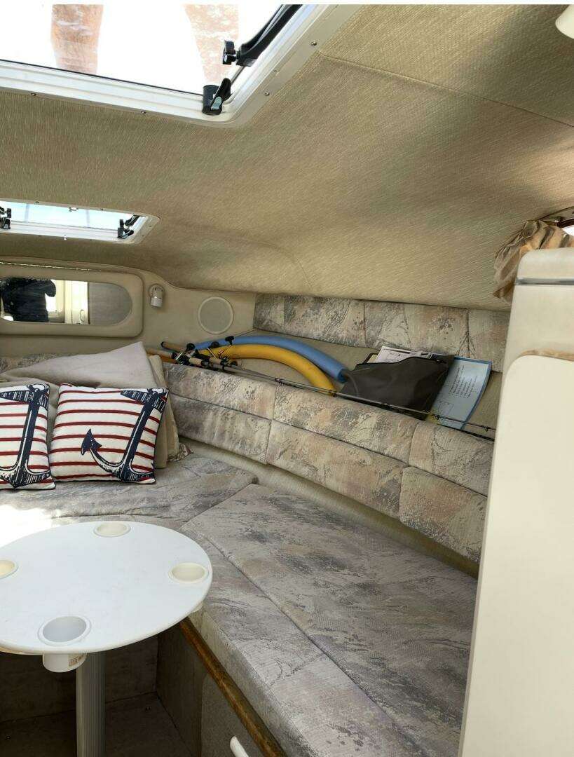 1996 Sea Ray 270 Sundancer - Image 9