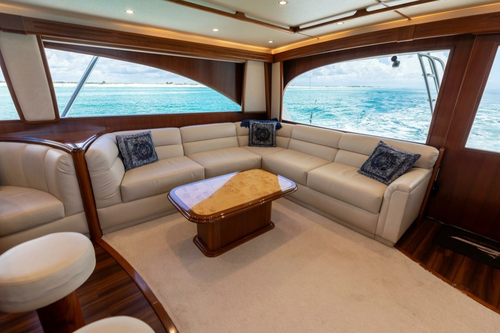 2015 Viking 70 Convertible - Image 5