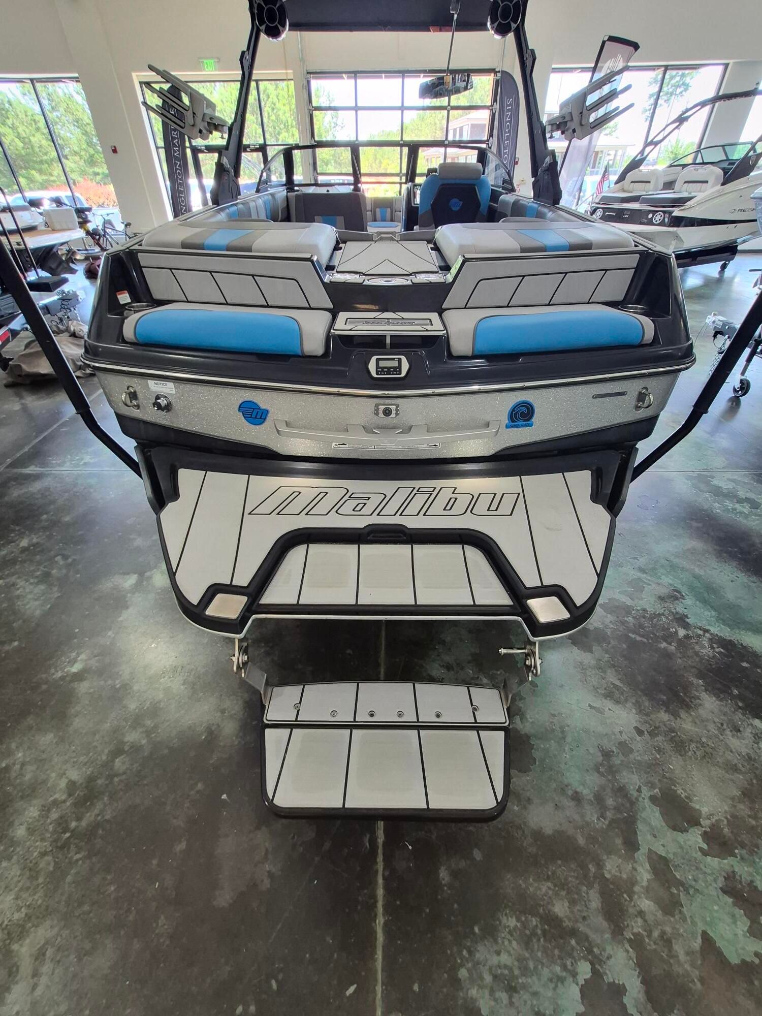 2021 MALIBU 23 LSV - Image 7