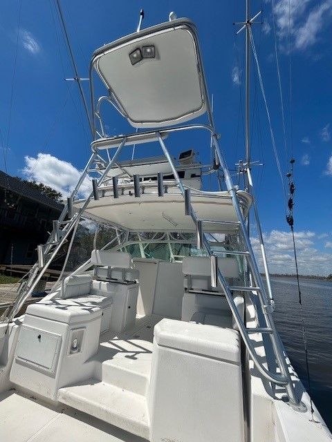 2002 Cabo 31 Express - 9