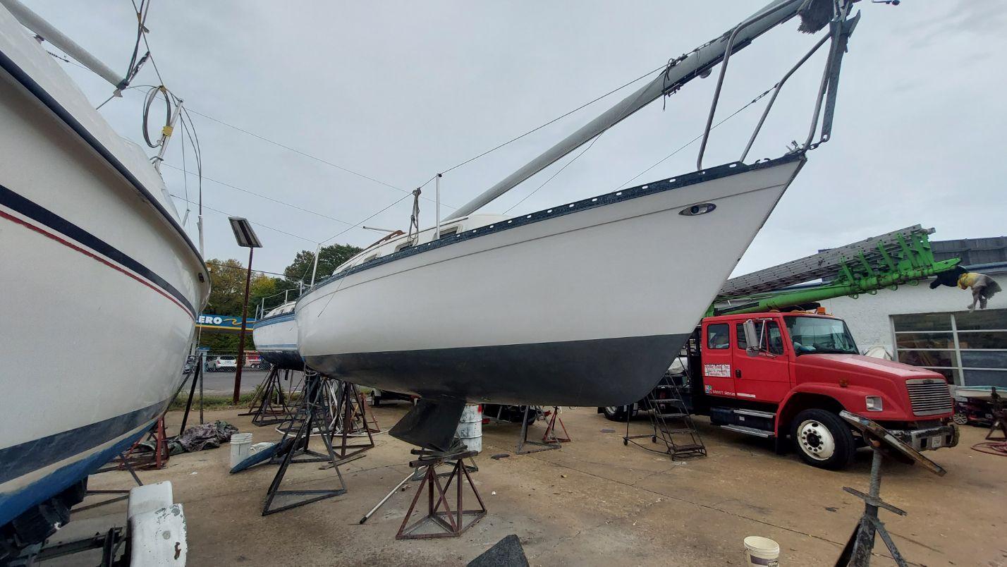 1982 Hunter 25