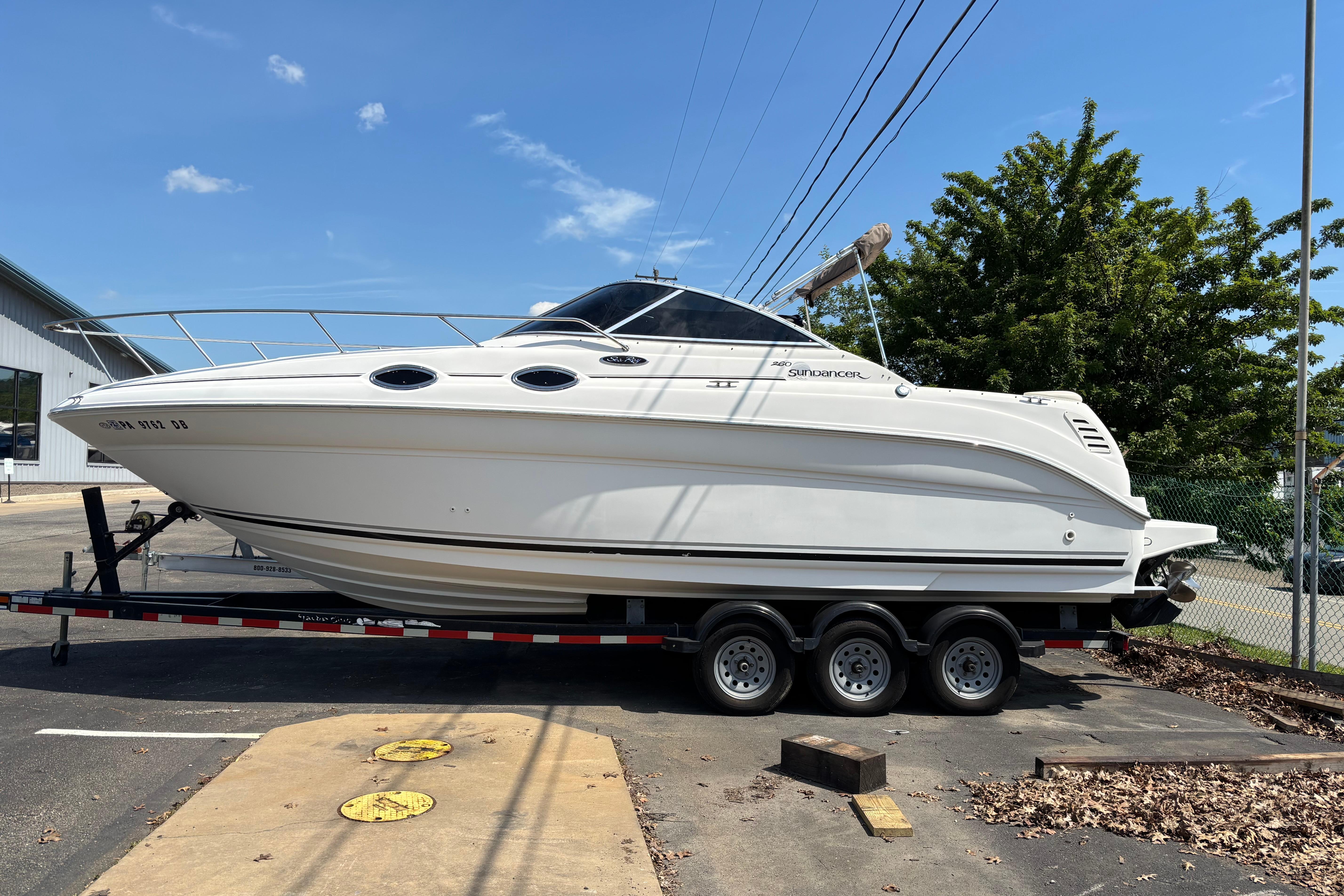 2004 Sea Ray Sundancer 260