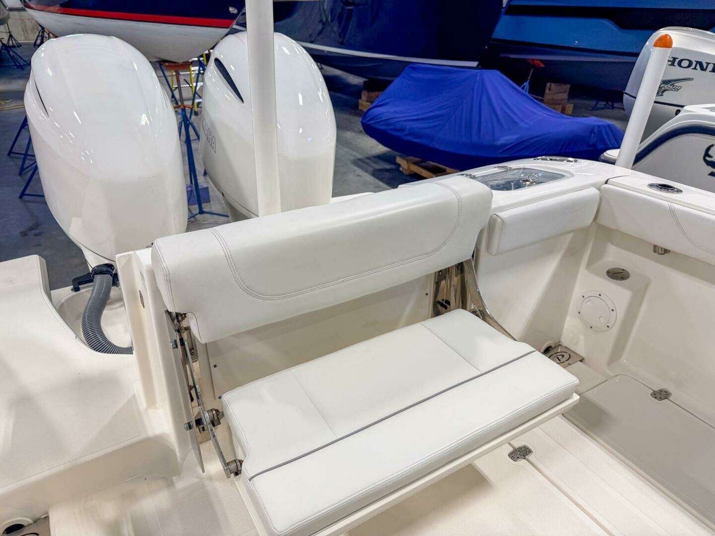 2023 Pursuit S 268 - Image 10