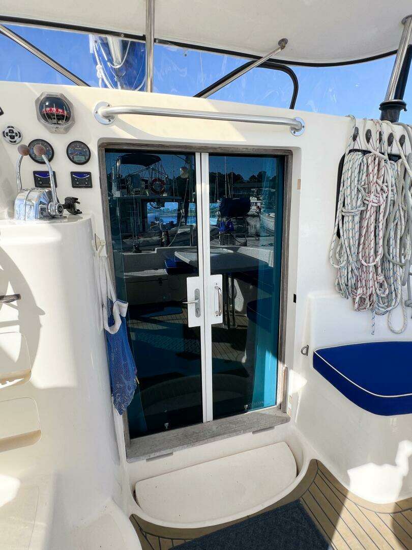 2010 Broadblue 435 - Image 40