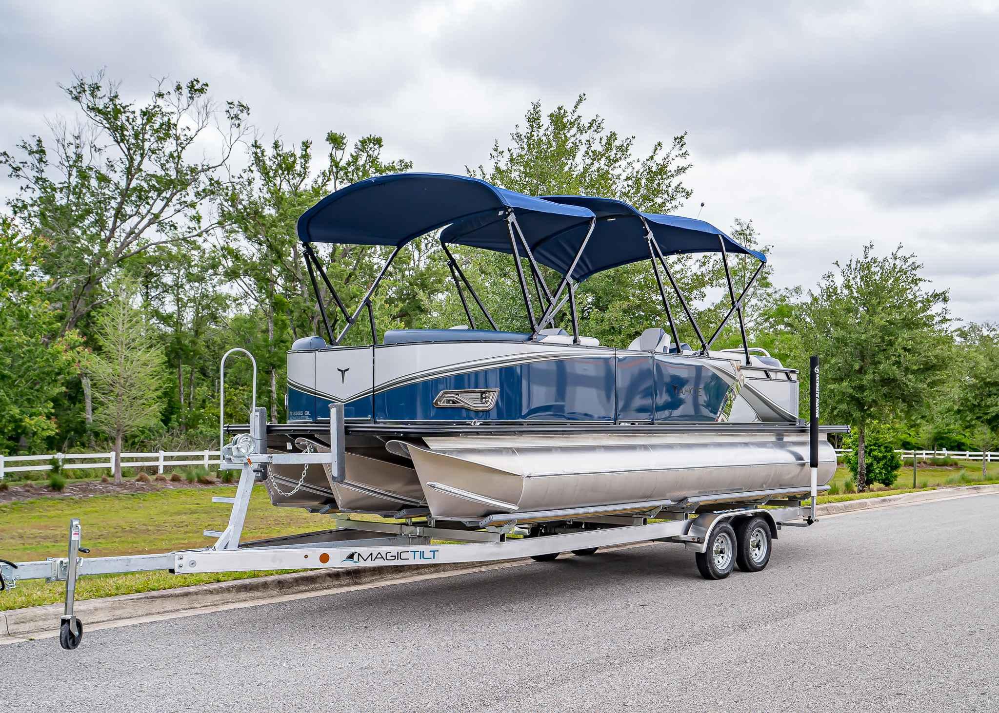 2025 Tahoe Pontoon LTZ Quad Lounge