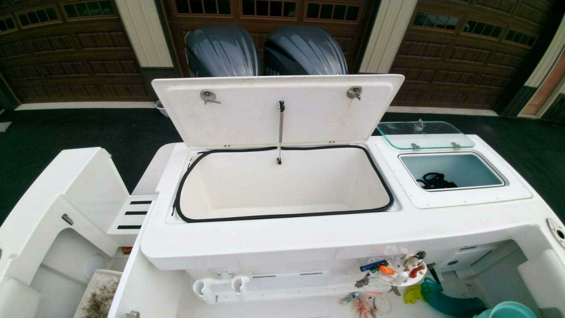 2024 Parker 2820 XLD Sport Cabin - Image 18