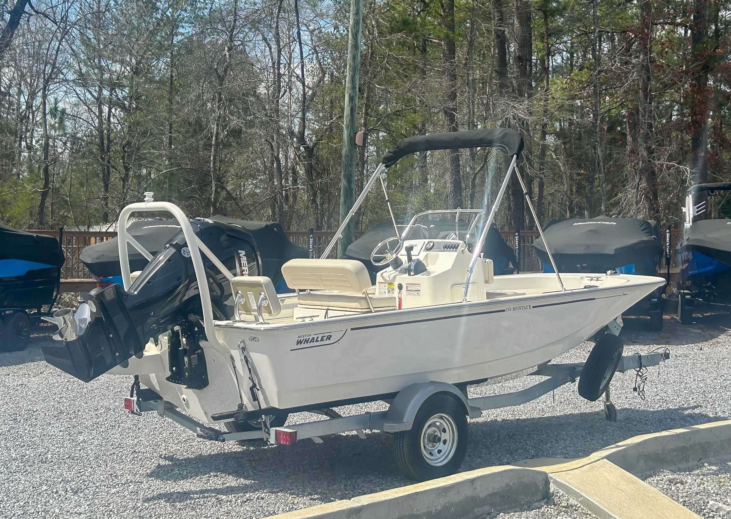 2025 Boston Whaler 170 Montauk - 7