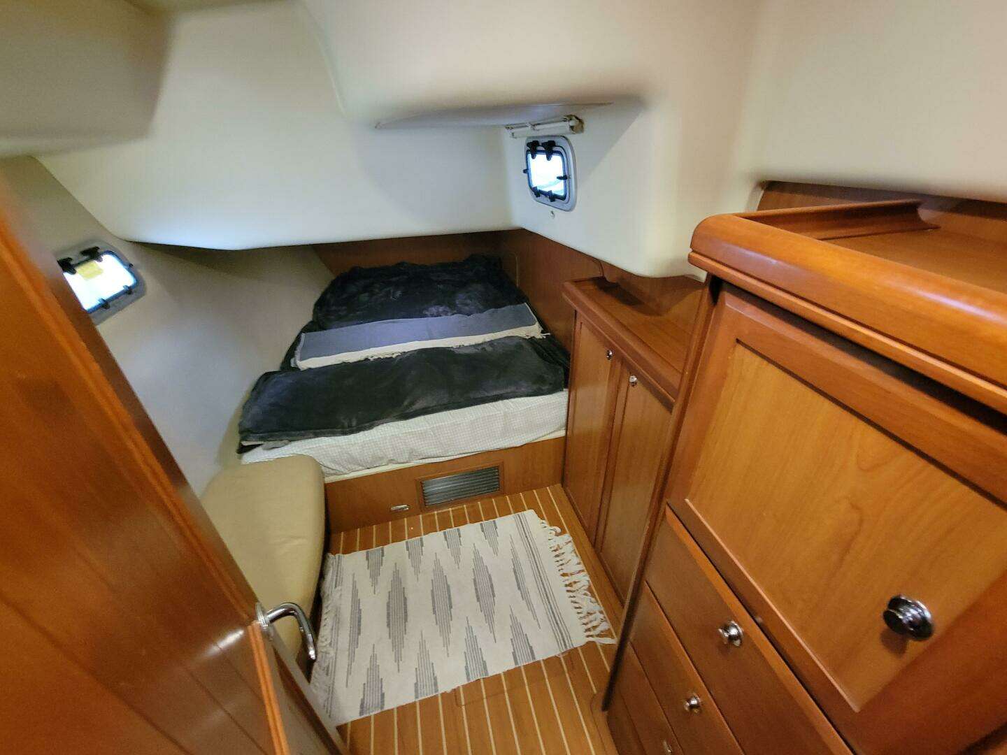 2009 Hunter — - Image 8