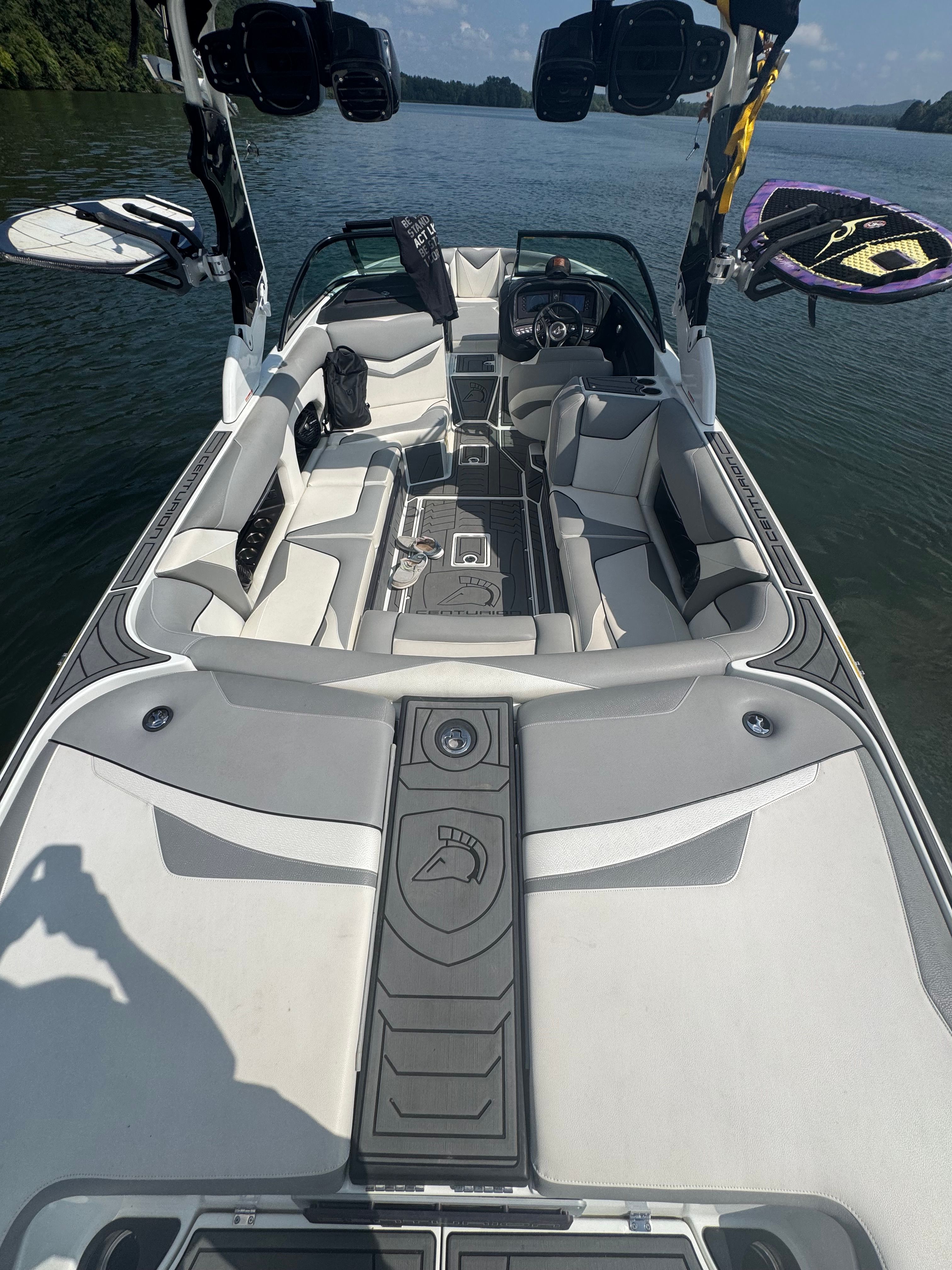 2017 Centurion Ri237 - 8