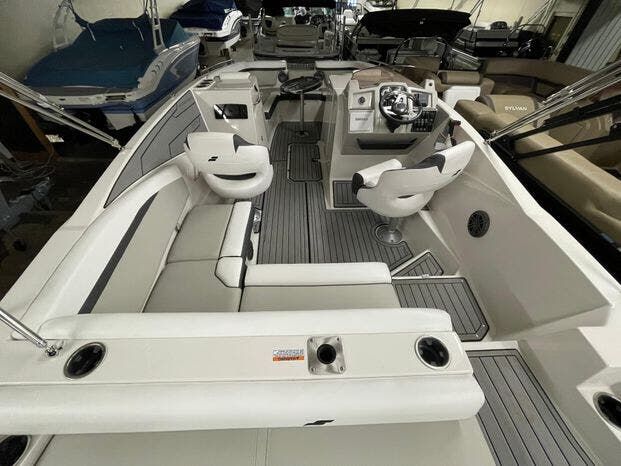 2024 Starcraft SVX 231 OB DH - 6