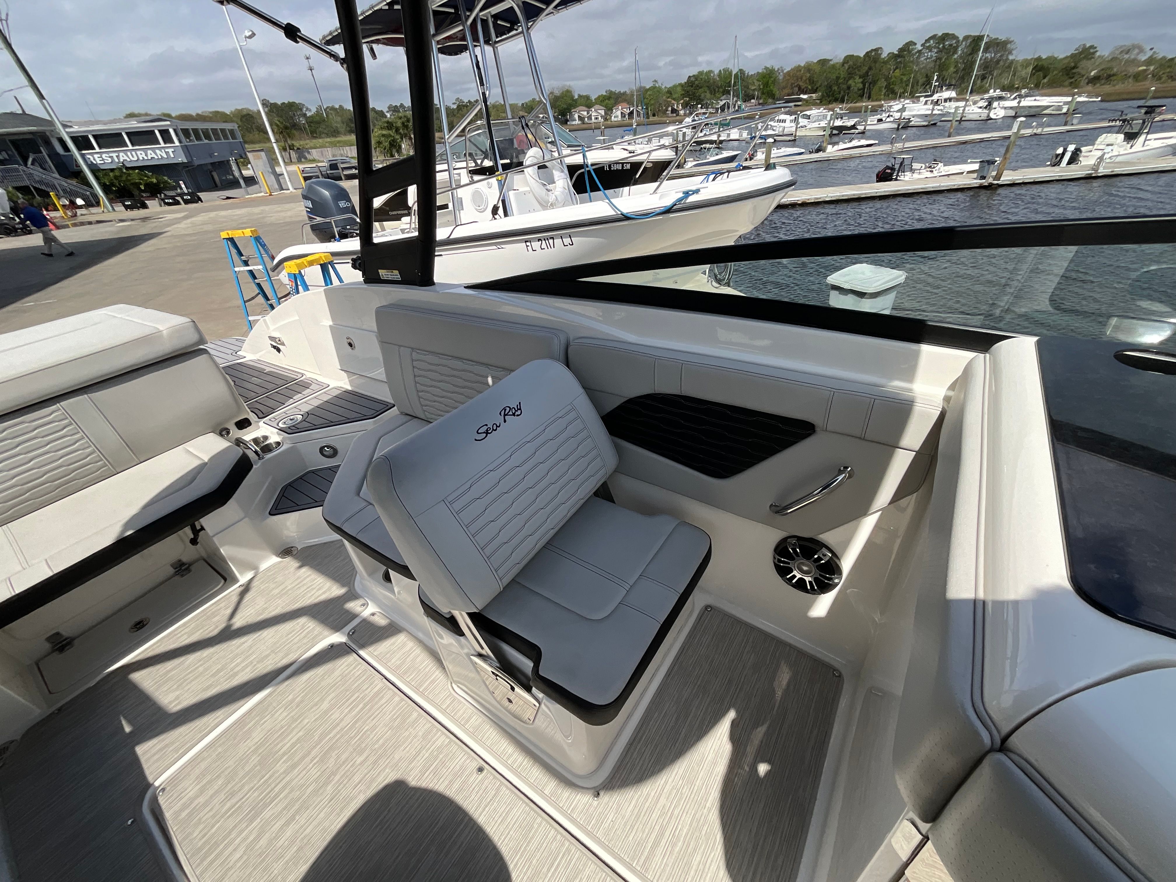 2021 Sea Ray 23 SPX - 22