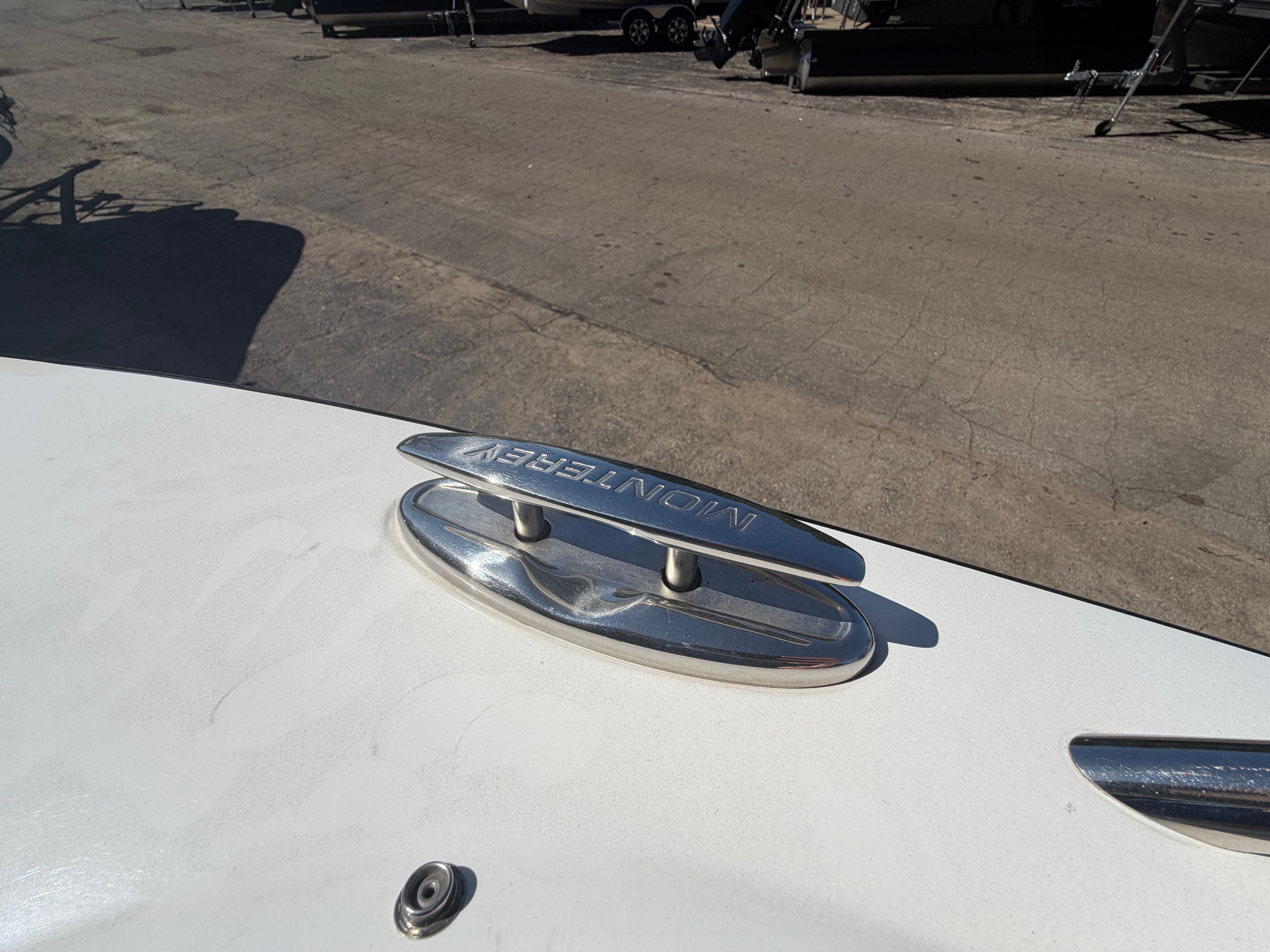 2019 Monterey 224FS - 44