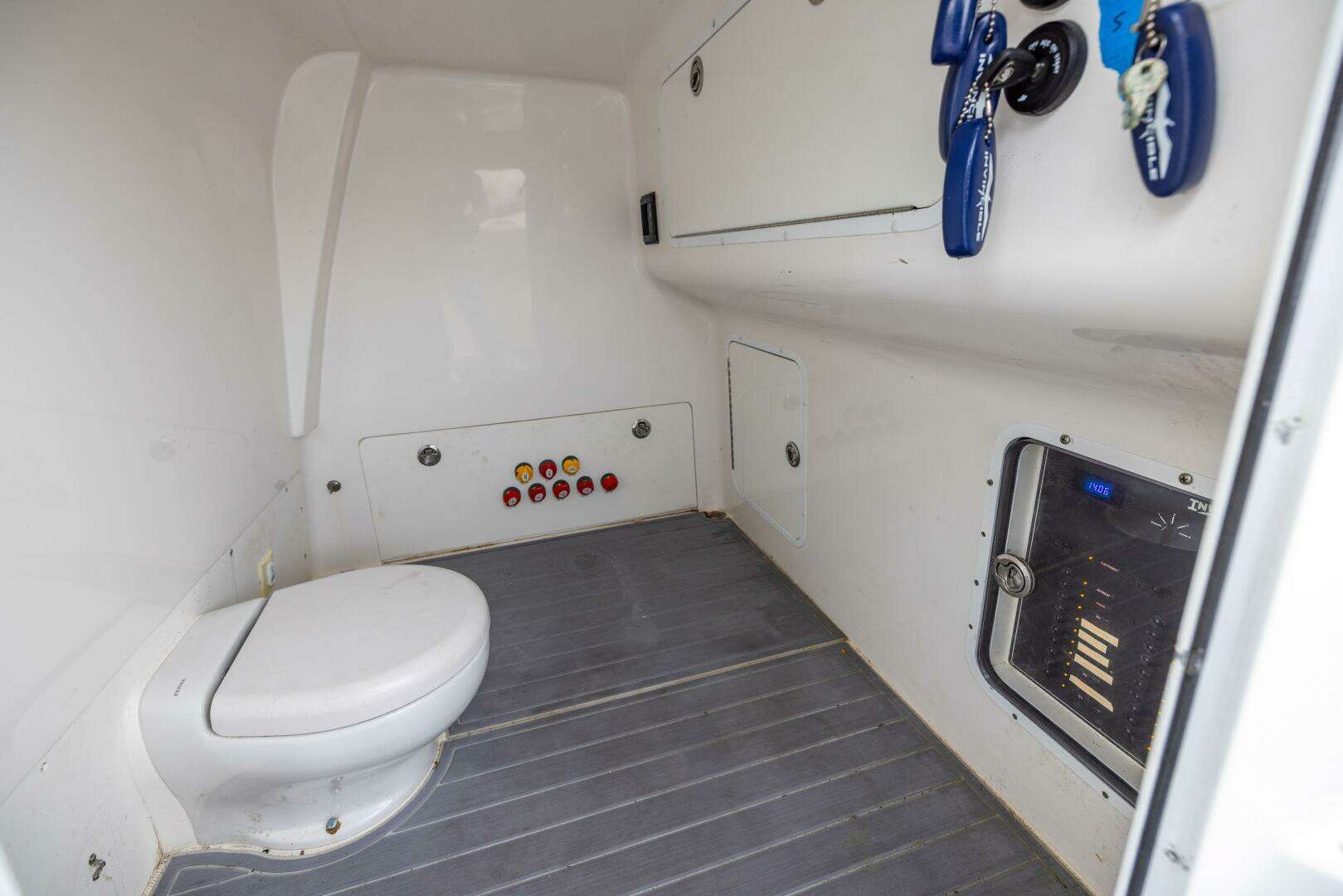 2020 Invincible 40’ Catamaran - Image 35