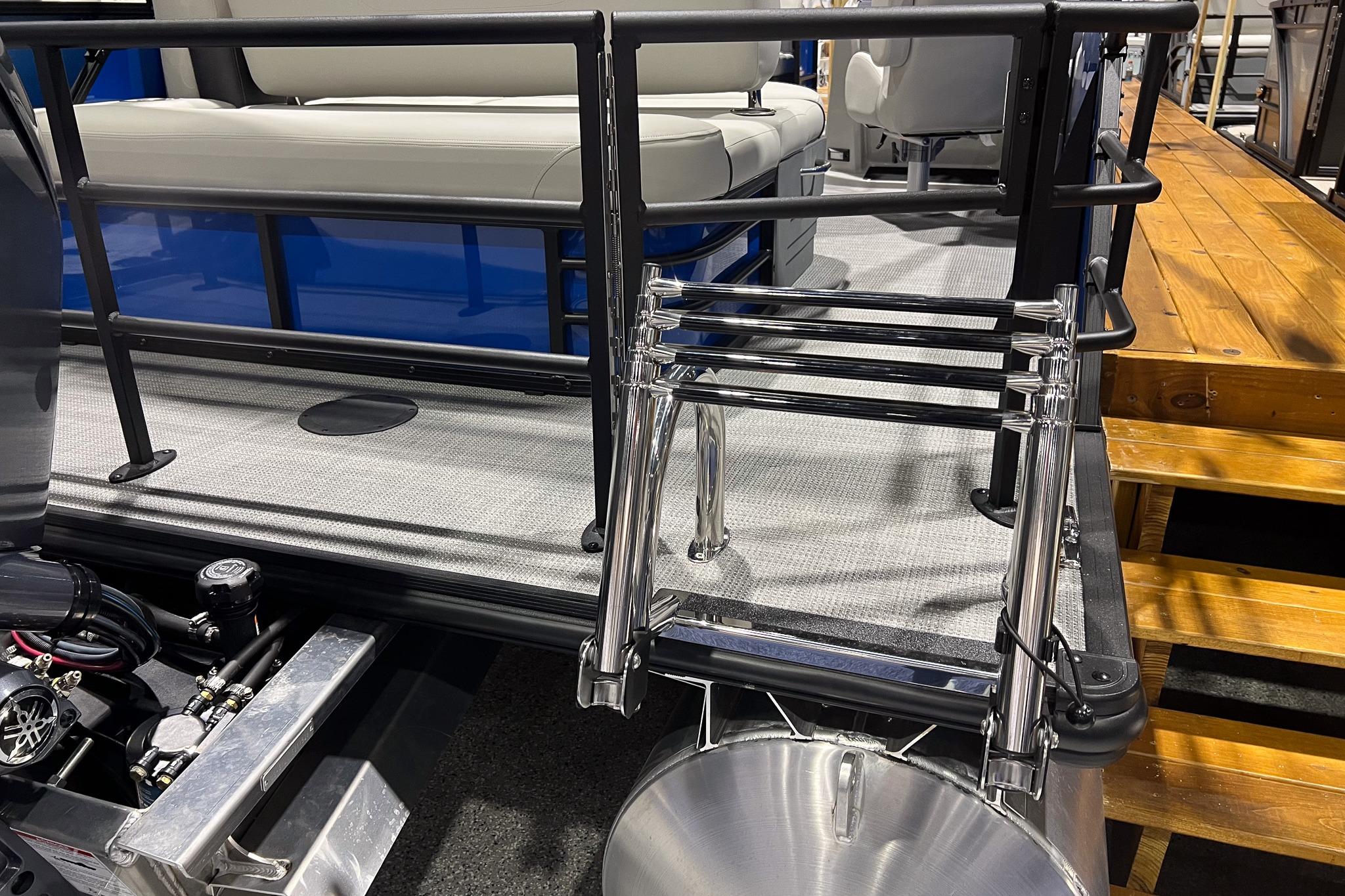 2026 Sylvan Mirage 822 CLZ pontoon boat with ladder and seating area.