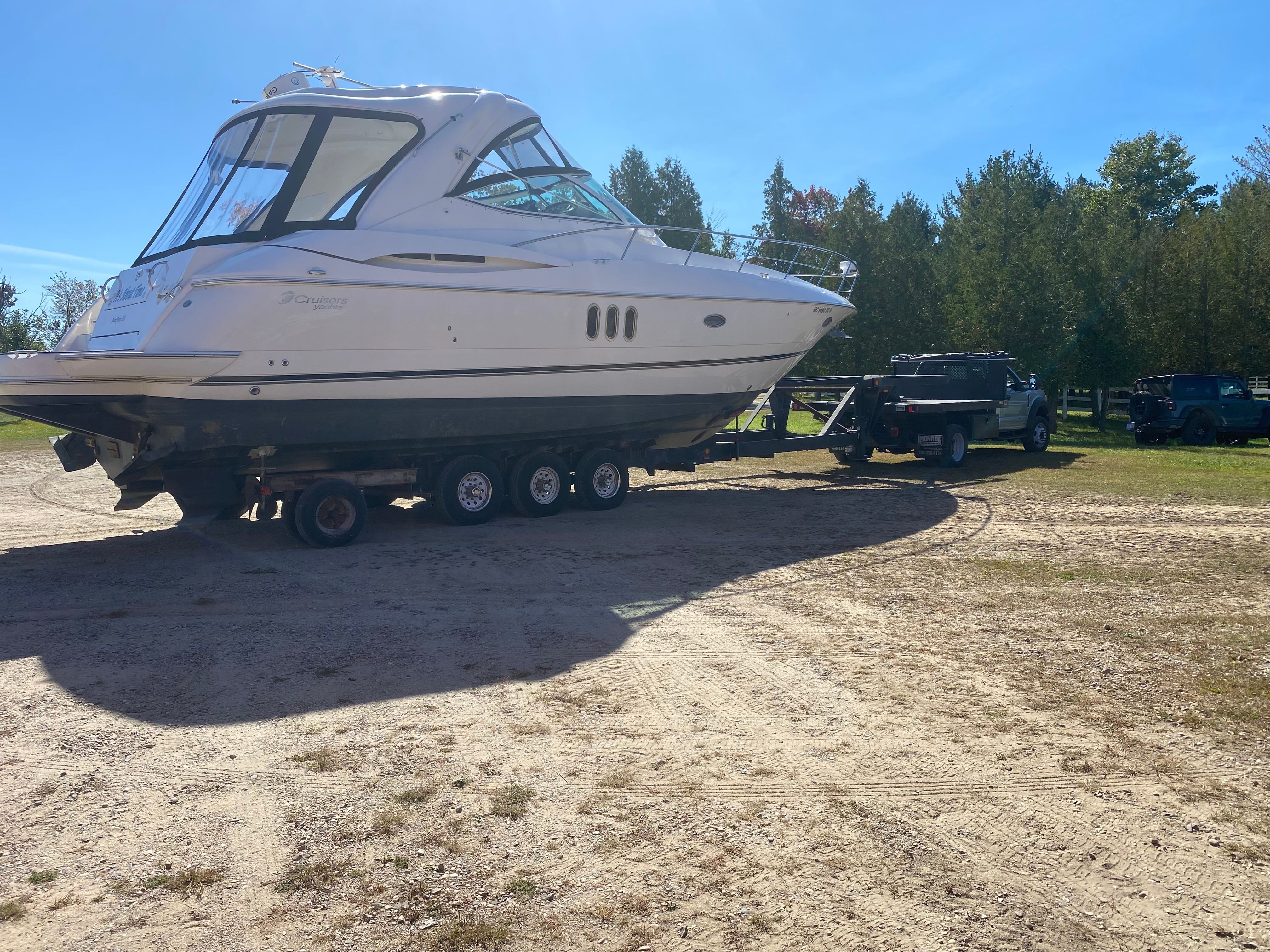 2006 Cruisers Yachts 420 Express