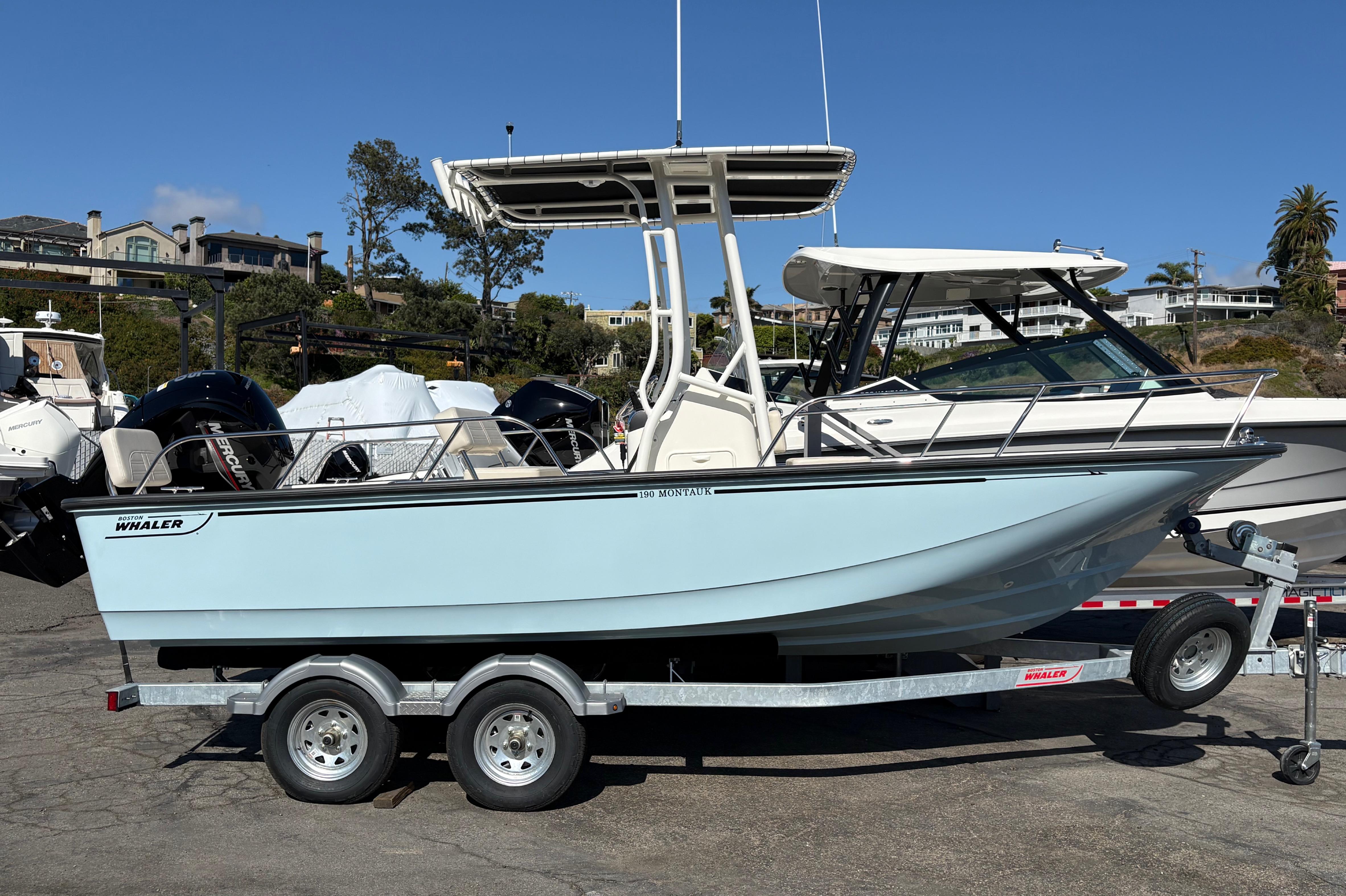 2026 Boston Whaler 190 Montauk