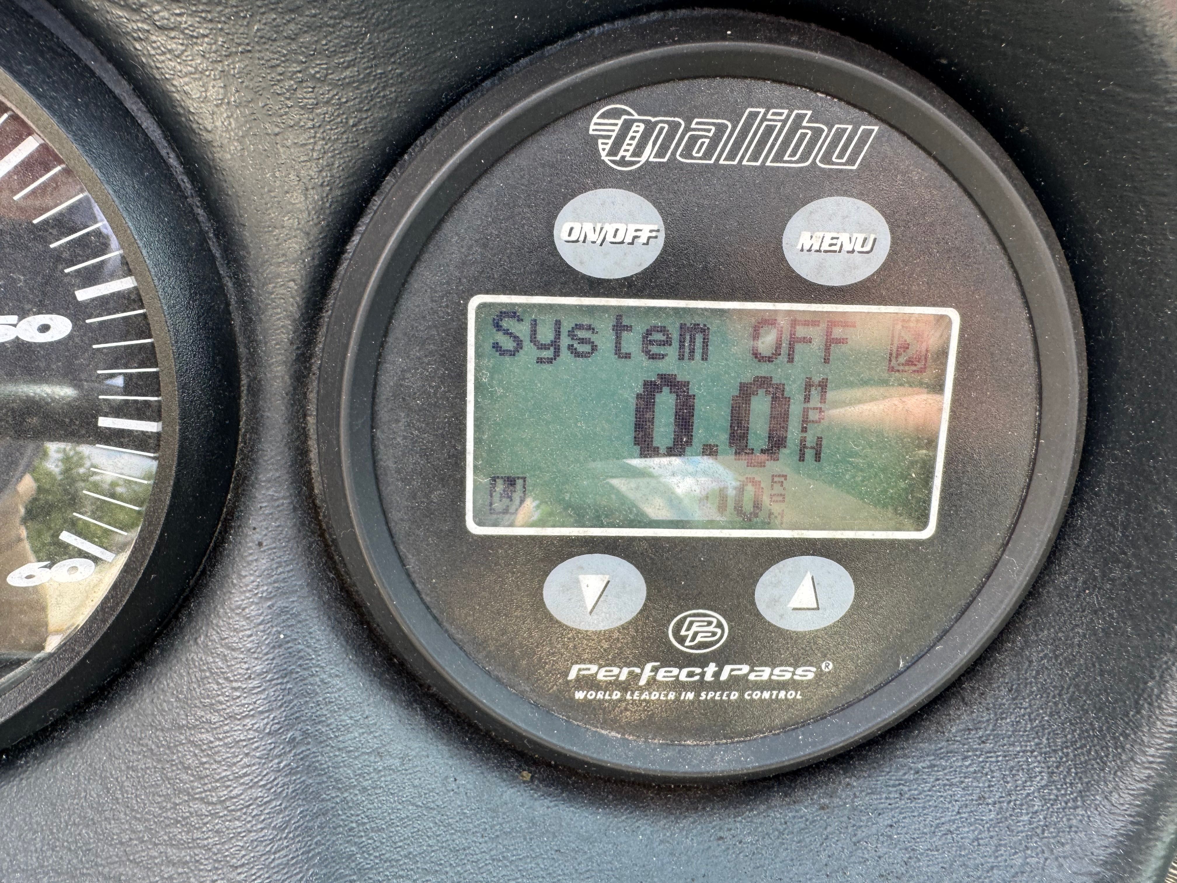 2001 Malibu Wake - 9