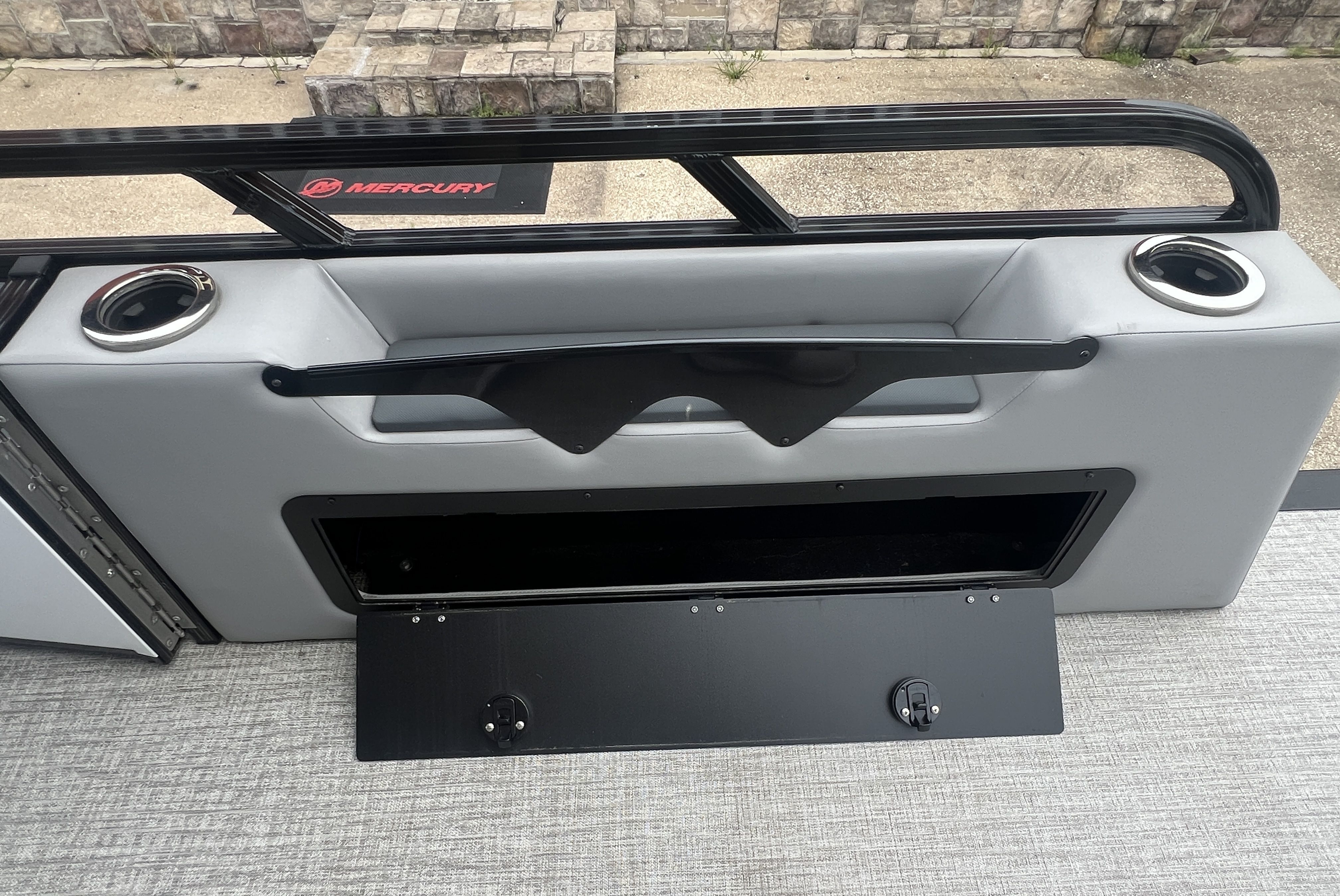 2025 Avalon LSZ Versatile Rear Bench - 23' - 33
