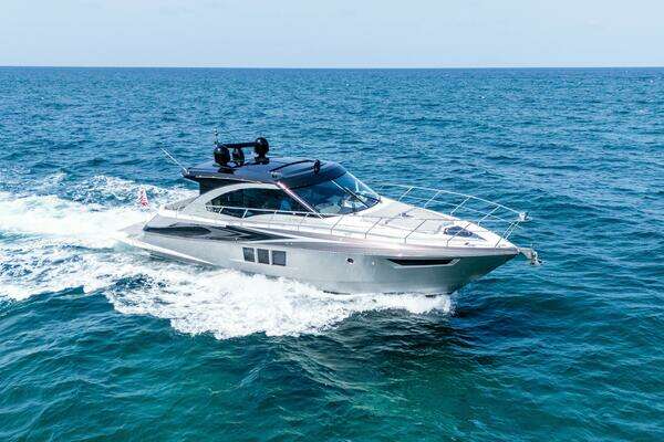 2014 Cruisers Yachts 45 Cantius